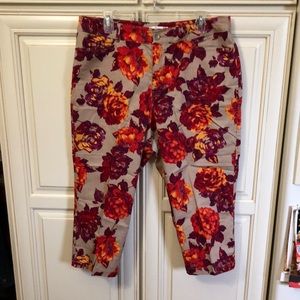 NWOT Croft & Barrow Floral Capris